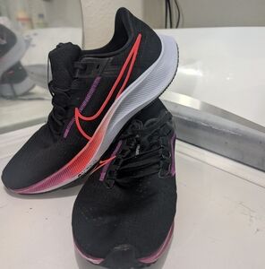 Nike Mens 8.5 Zoom Pegasus